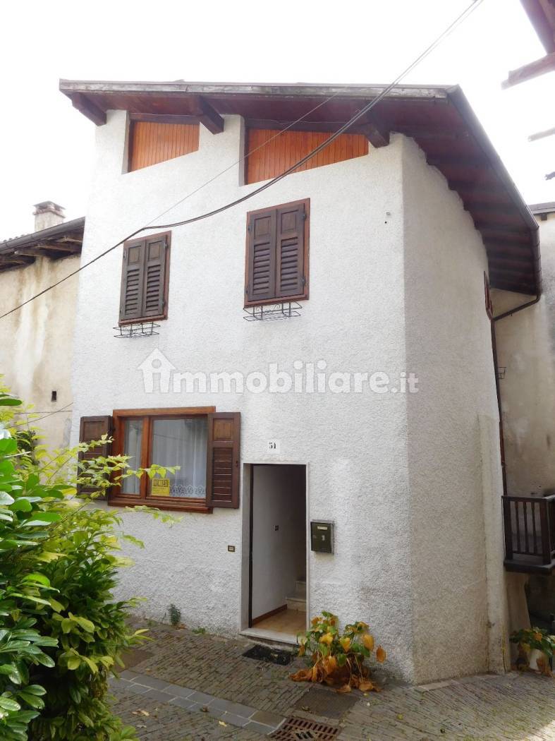 Casa indipendente in vendita a Terragnolo