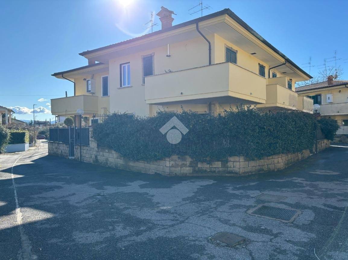 Villetta a schiera in vendita a Cave