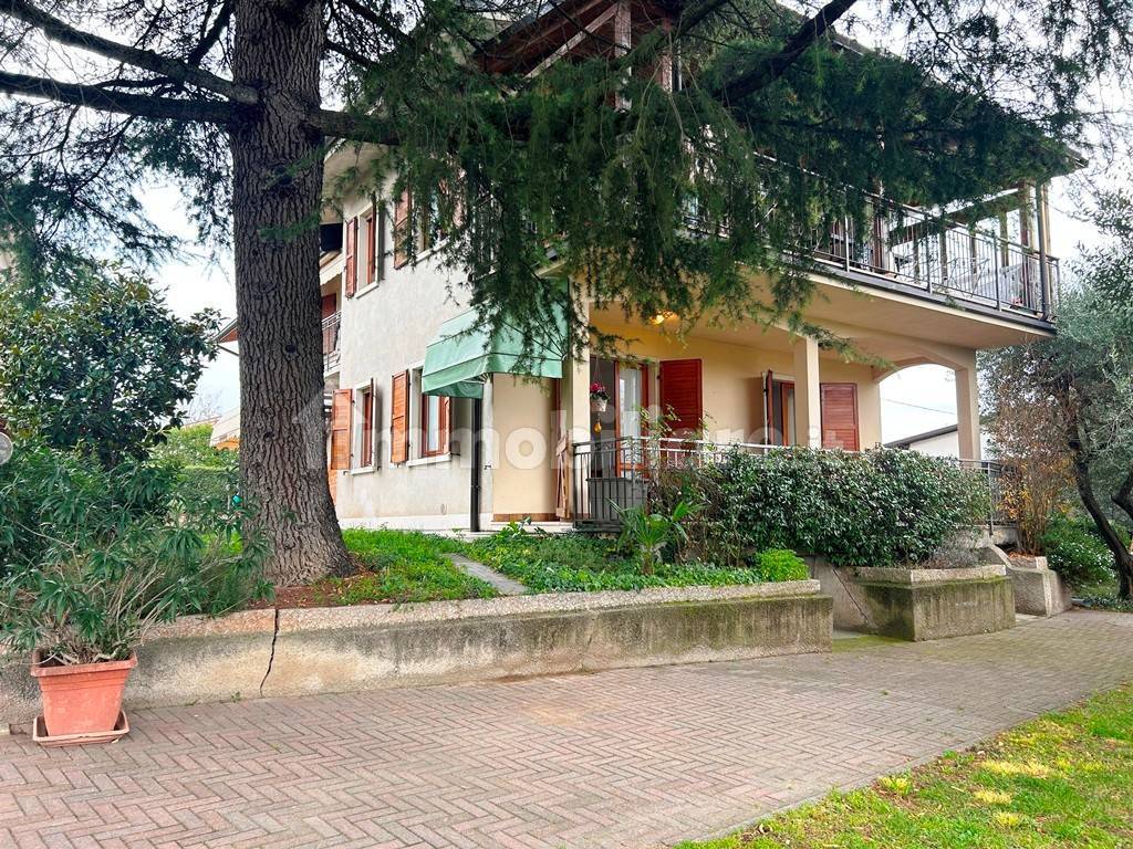 Appartamento in affitto a Lazise