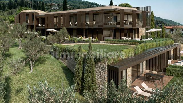 Villa in vendita a Torri del Benaco