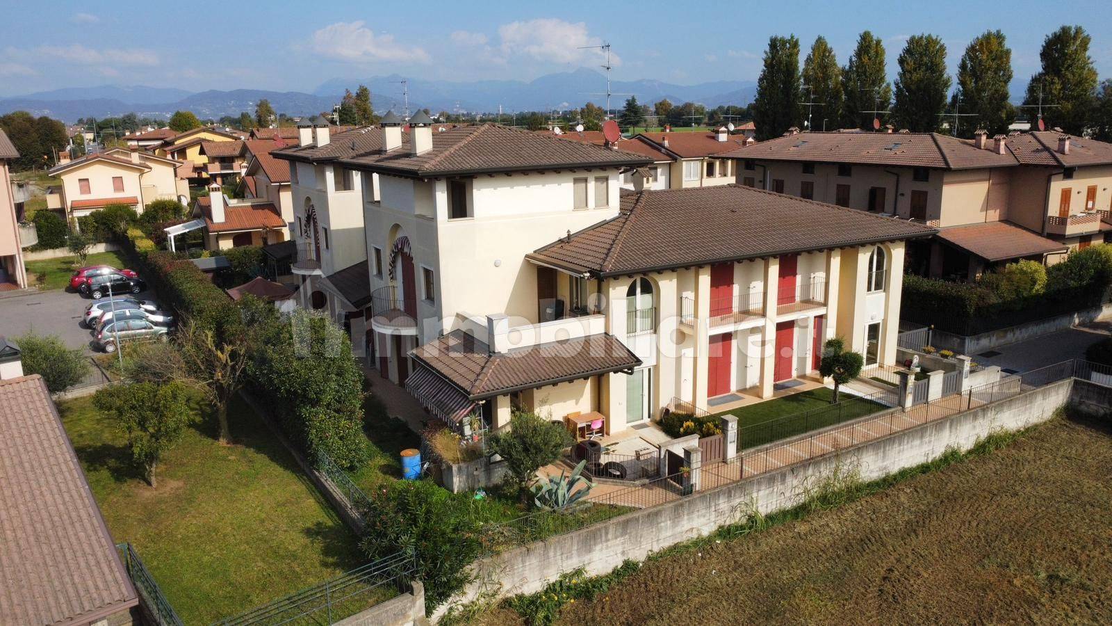 Villetta a schiera in vendita a Pontoglio