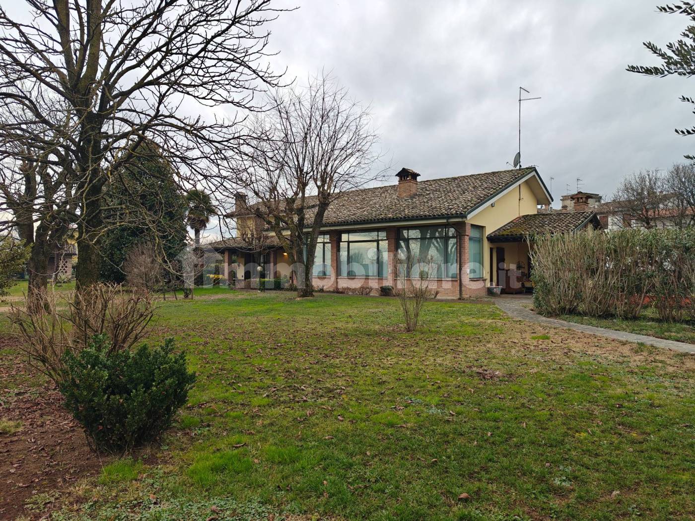 Villa in vendita a Parma
