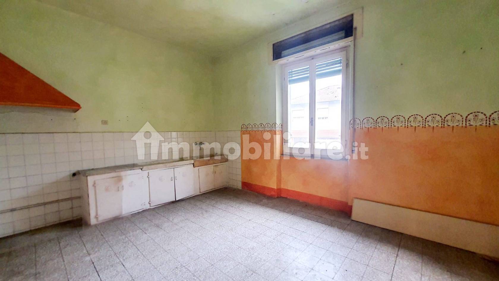 Appartamento in vendita a Sarzana