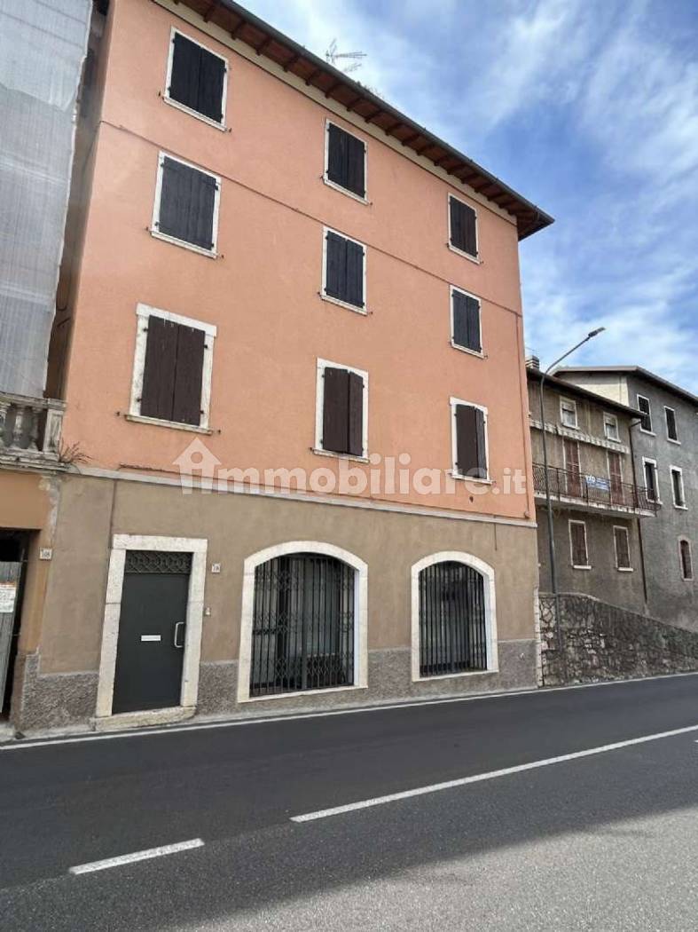 Appartamento in vendita a Gargnano