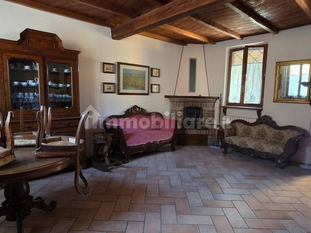 Salone