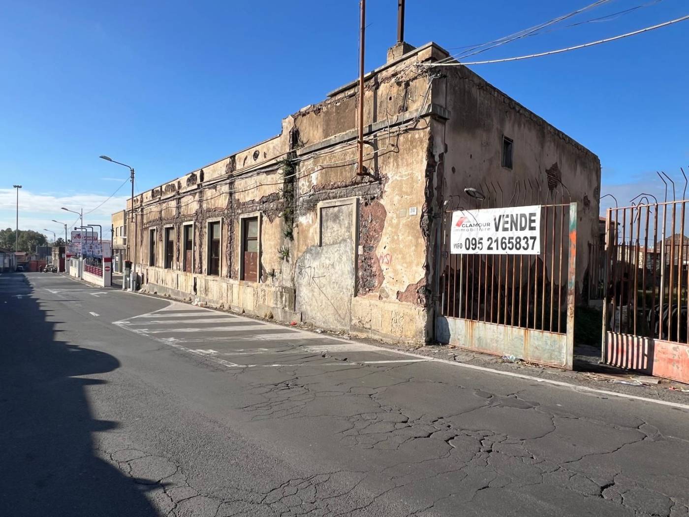 Palazzo - Edificio in vendita a Catania
