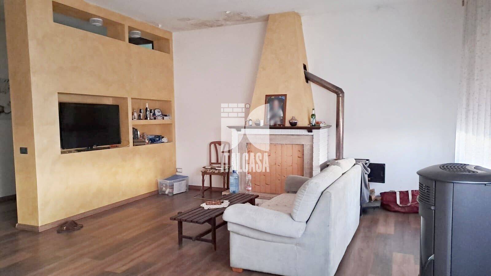 Villa in vendita a Goito