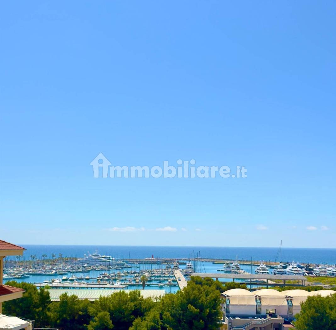 Appartamento in vendita a Imperia