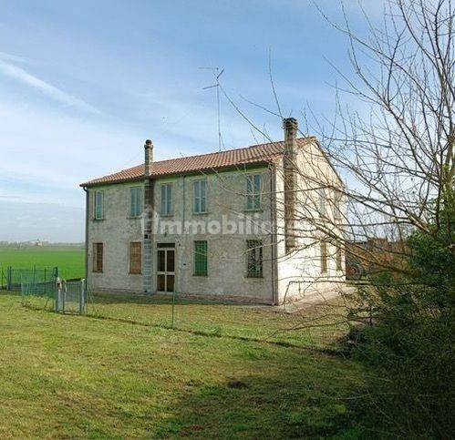 Villa in vendita a Riva del Po