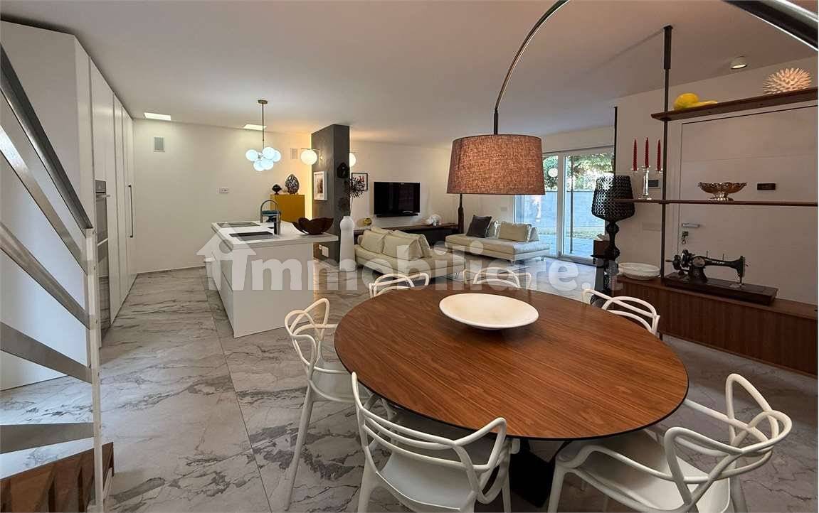 Casa indipendente in vendita a Modena