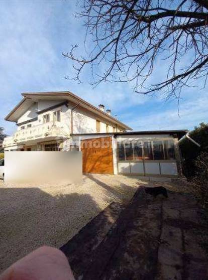 Villa in vendita a Nanto