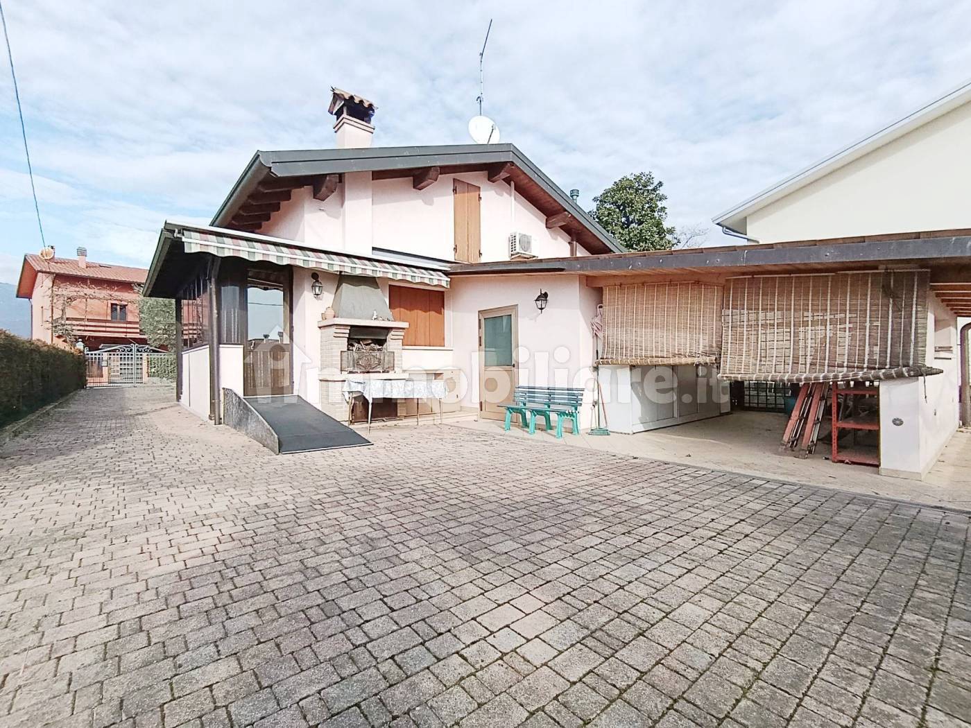 Villa in vendita a Bassano del Grappa