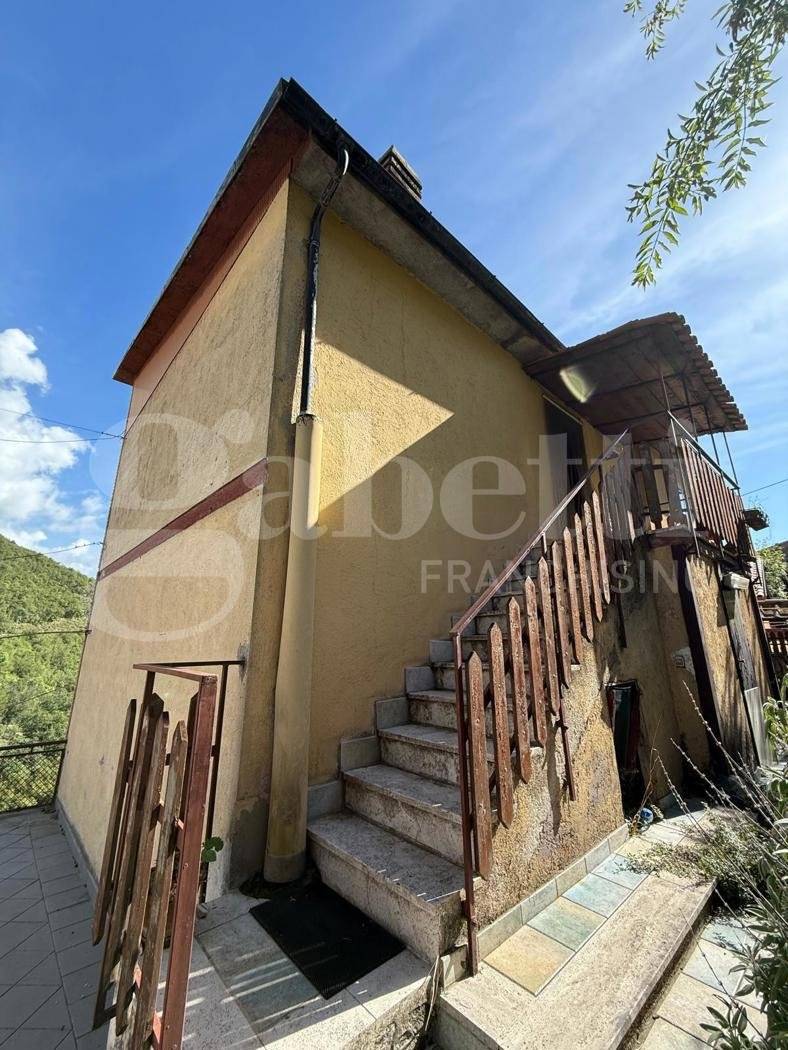 Appartamento in vendita a Rivodutri