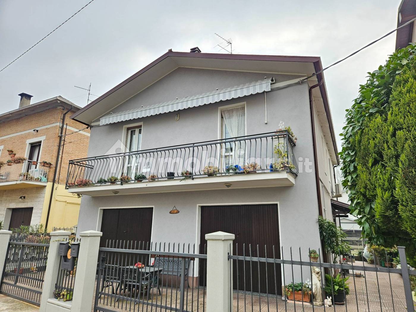 Villa in vendita a Bagnolo in Piano