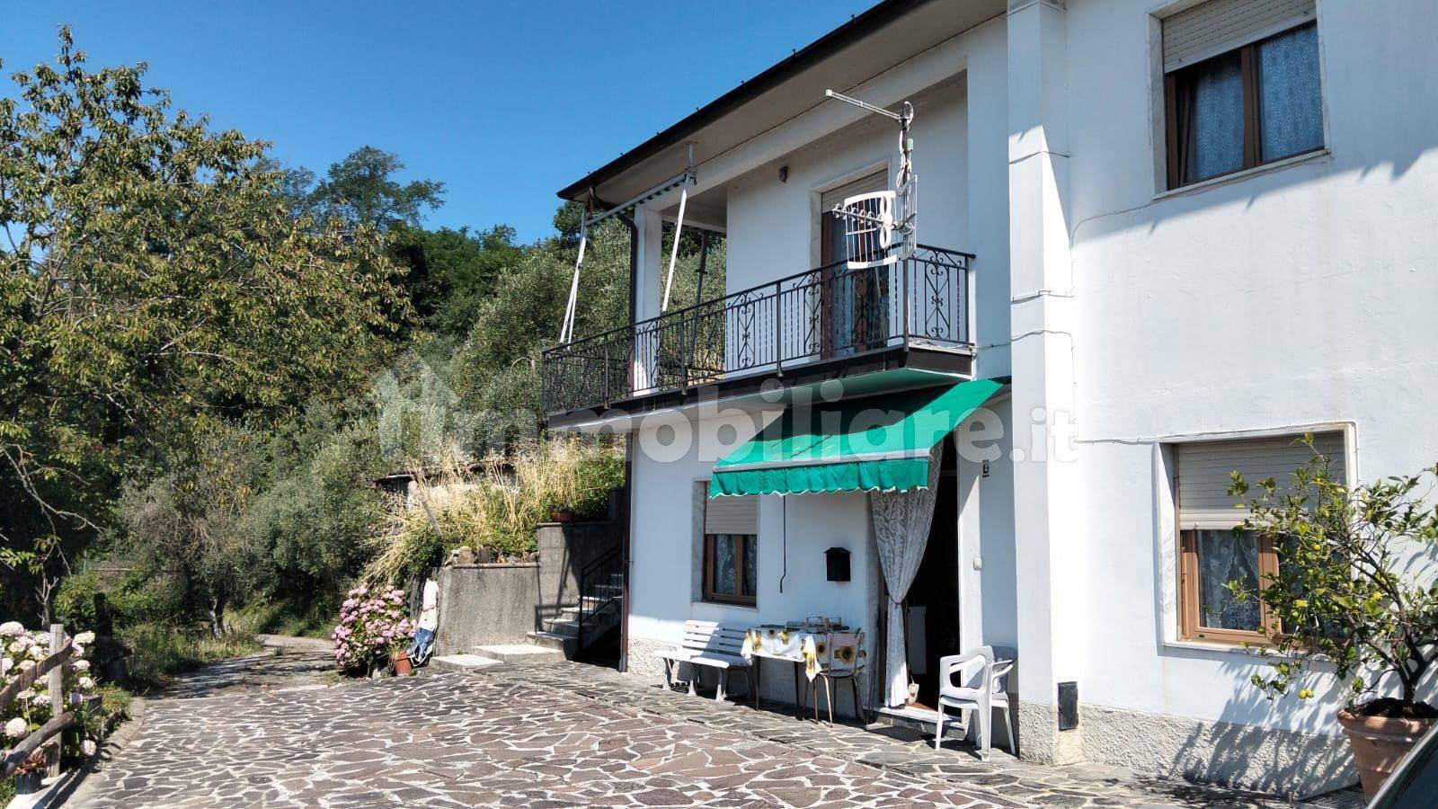 Villa in vendita a Sesta Godano