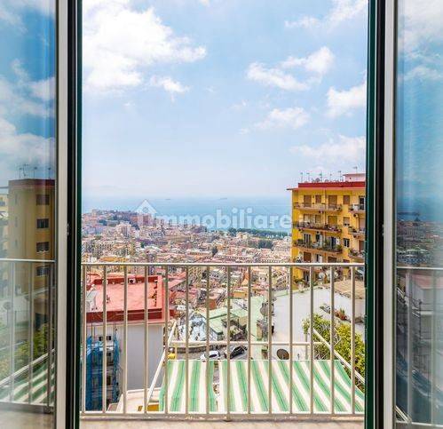 Appartamento in affitto a Napoli