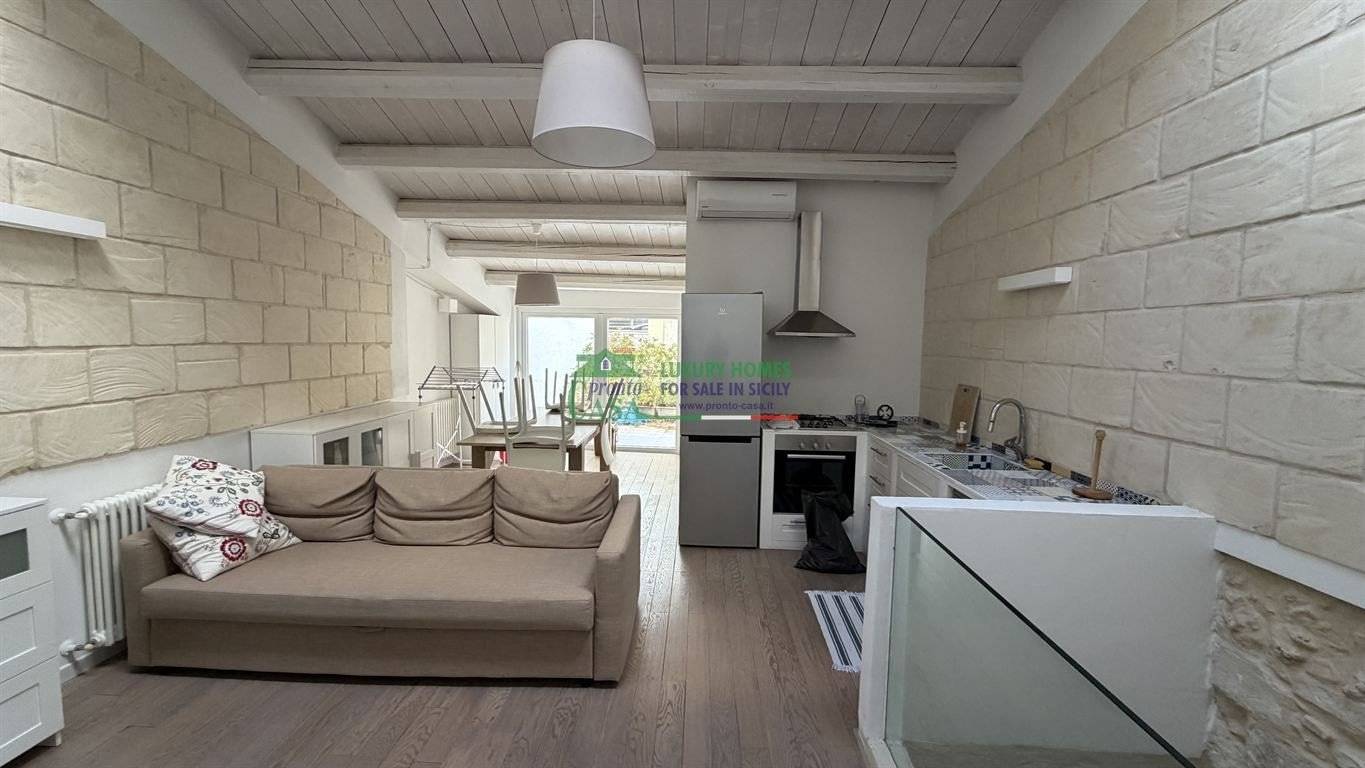 Casa indipendente in affitto a Ragusa
