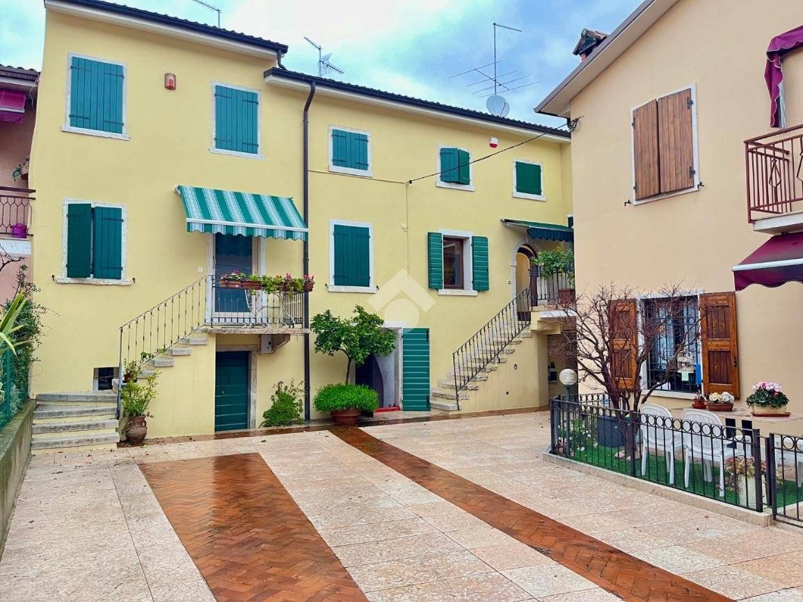 Appartamento in vendita a Bardolino