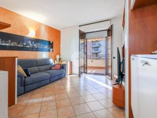 Trilocale via Francesco Gonin 34, Giambellino, Milano
