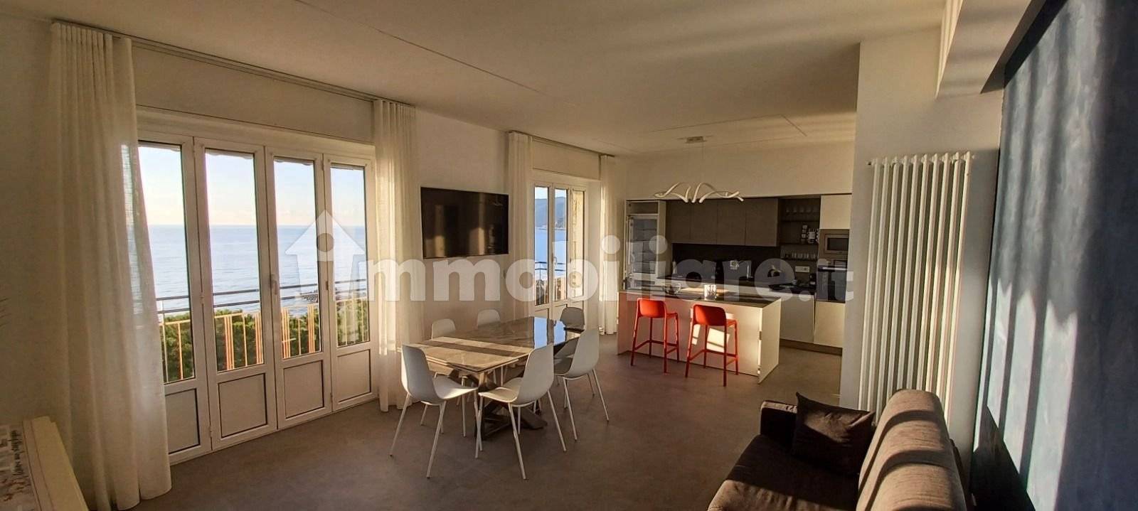 Appartamento in affitto a Spotorno