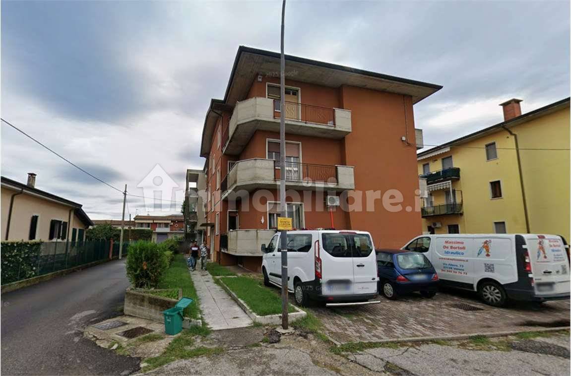 Appartamento in vendita a Villafranca di Verona
