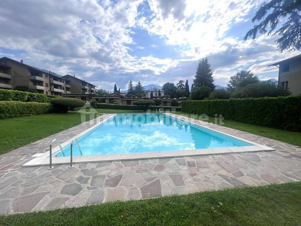Appartamento in affitto a Colico