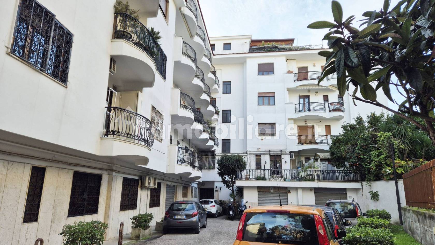 Appartamento in vendita a Napoli