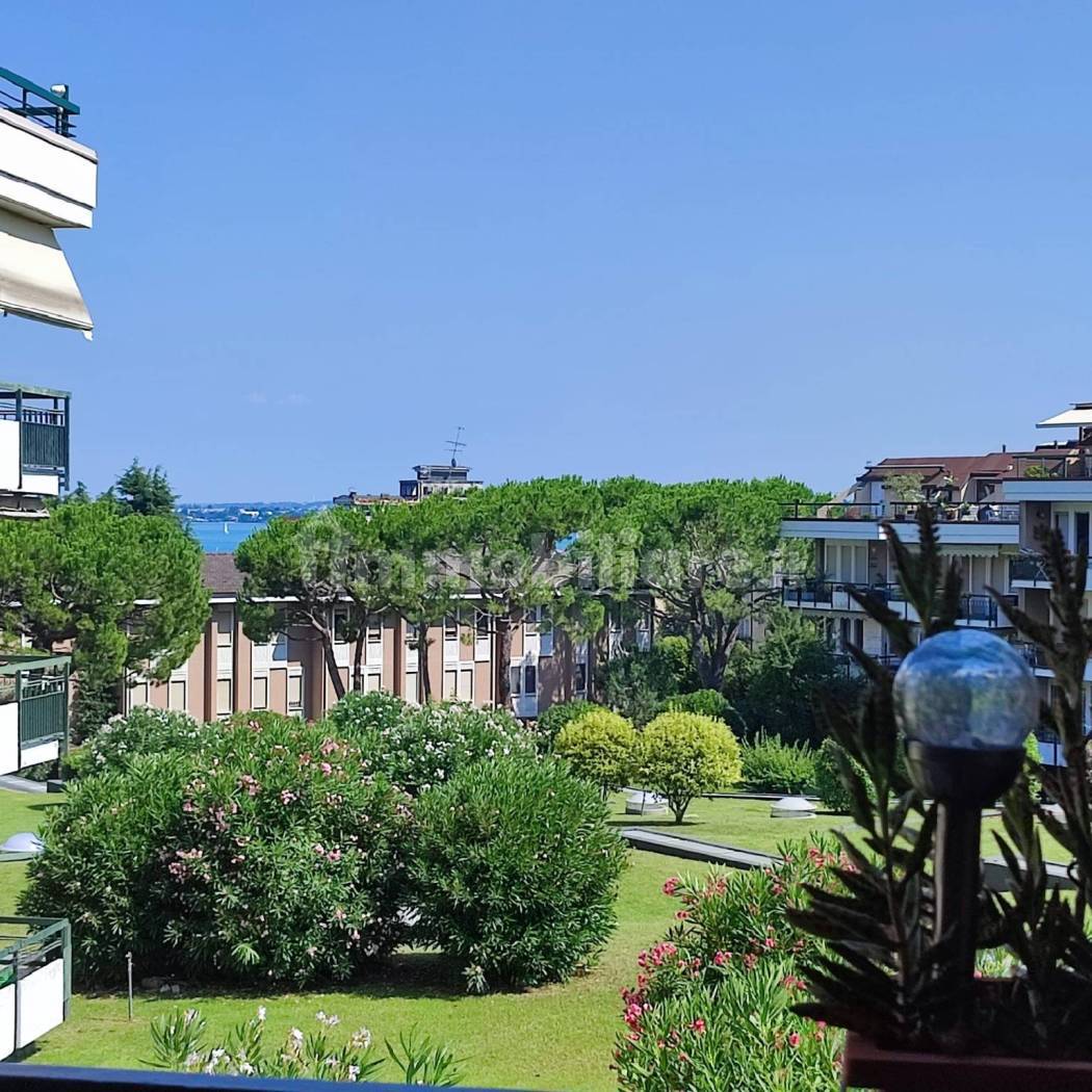 Appartamento in vendita a Desenzano del Garda