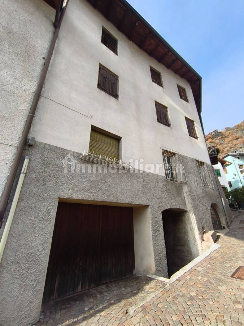 Casa indipendente in vendita a Cembra Lisignago