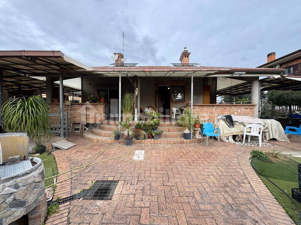 Villa in vendita a Roma