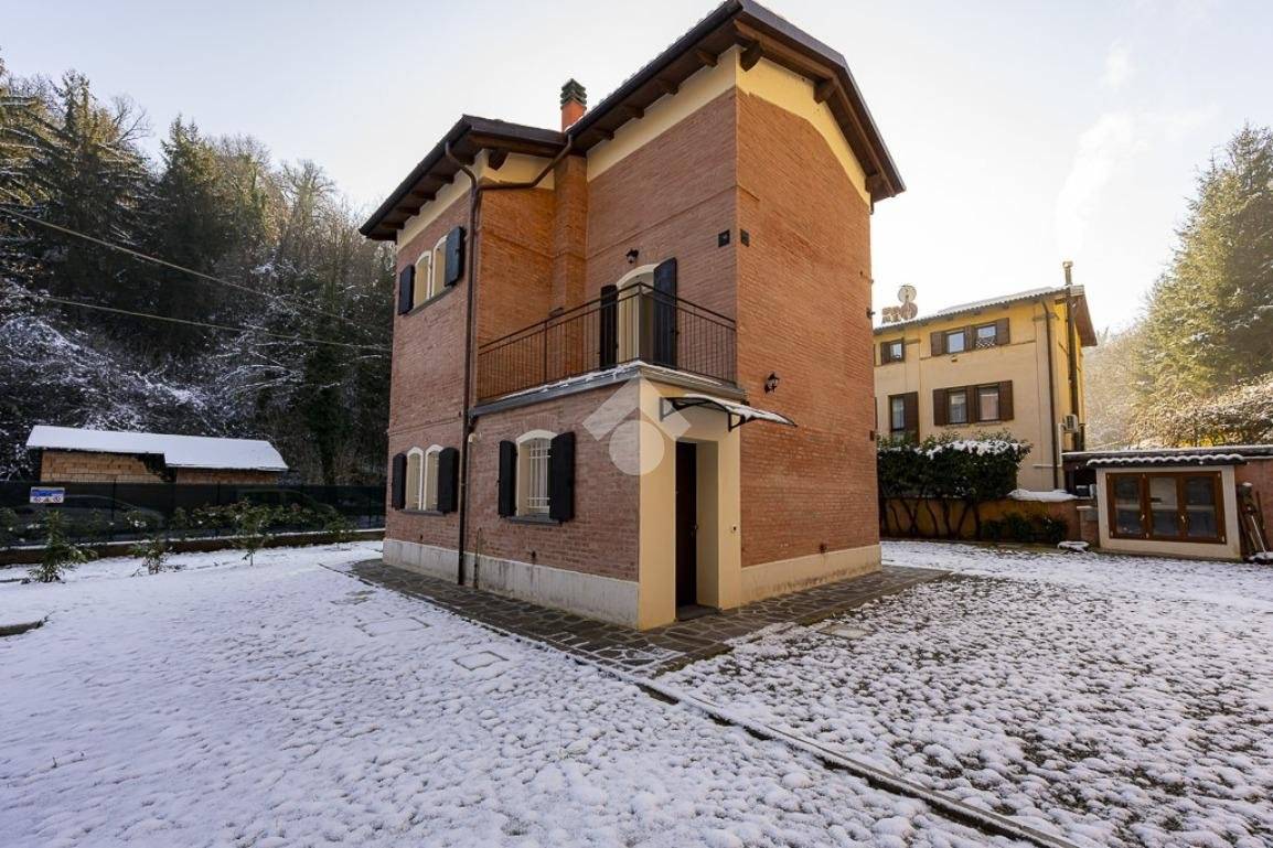 Villa in vendita a Monte San Pietro