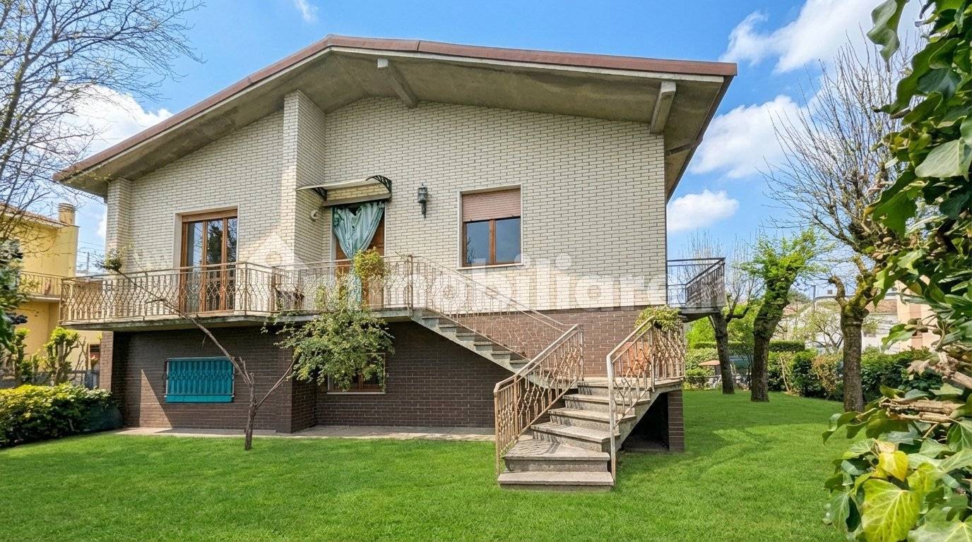 Villa in vendita a Fidenza