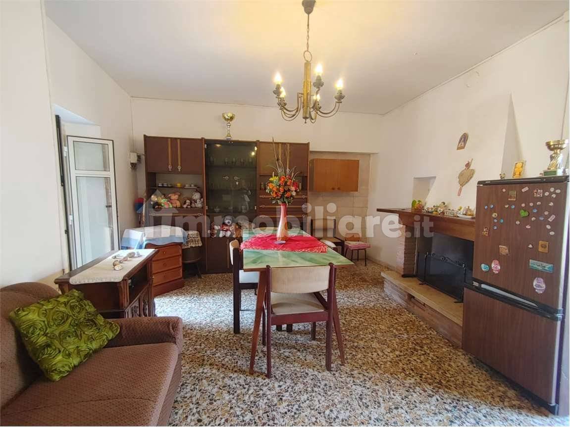 Casa indipendente in vendita a Todi