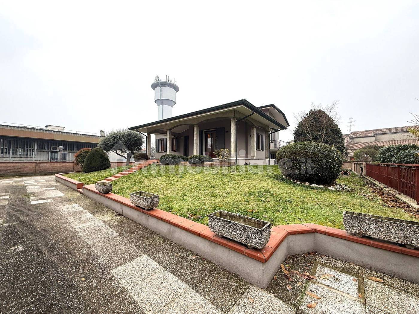 Villa in vendita a Legnago