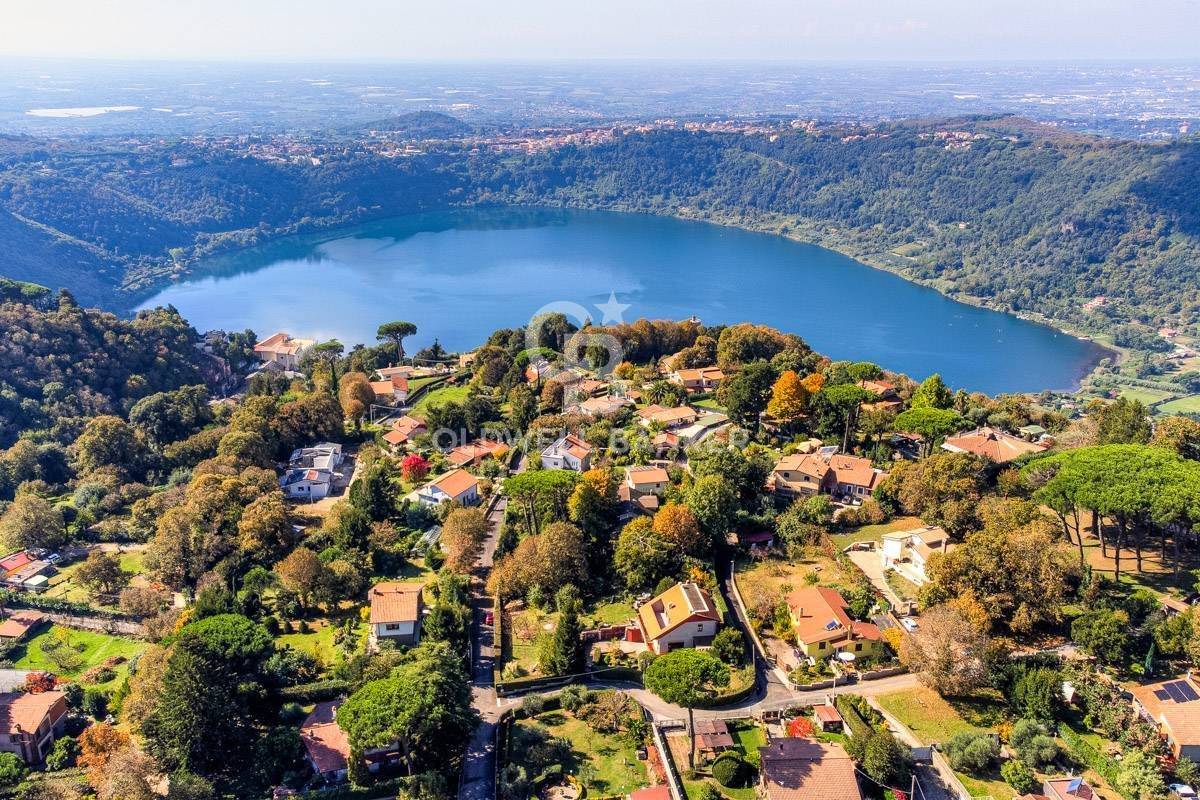 Casa indipendente in vendita a Nemi