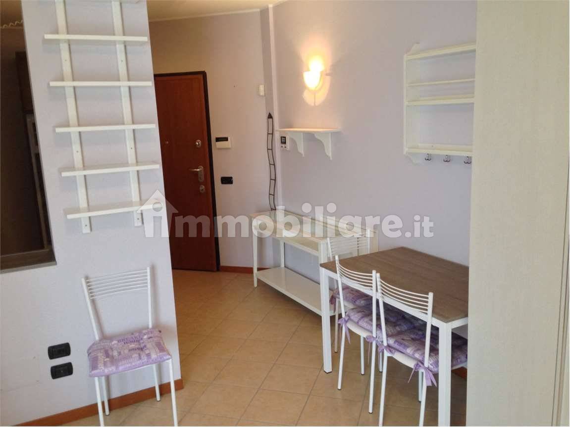 Appartamento in affitto a Garbagnate Milanese