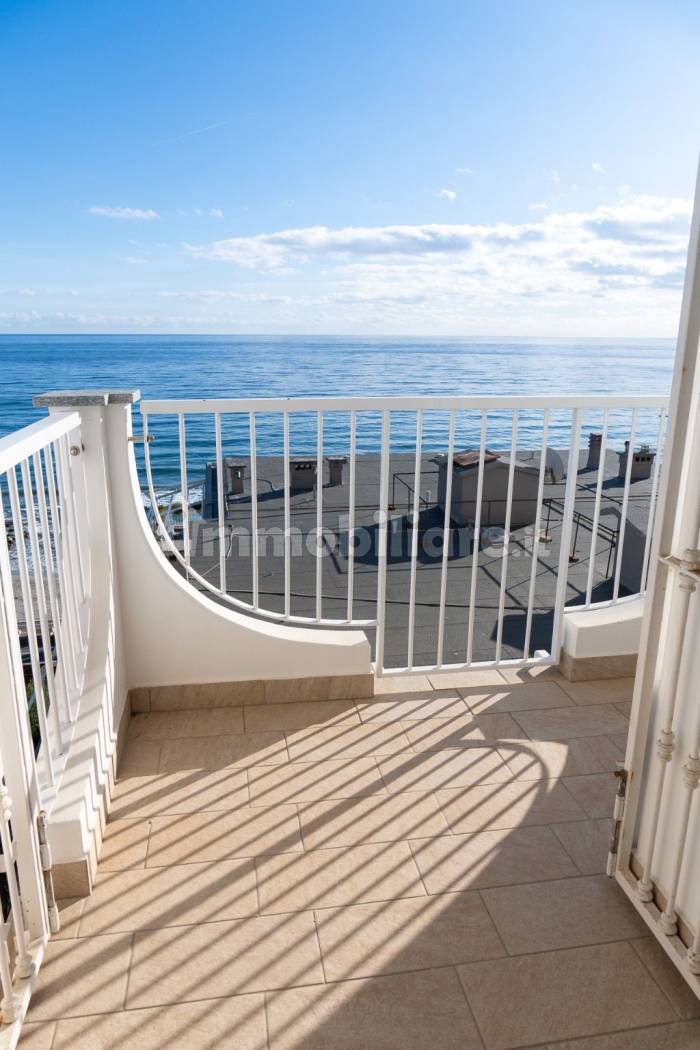 Appartamento in vendita a Laigueglia