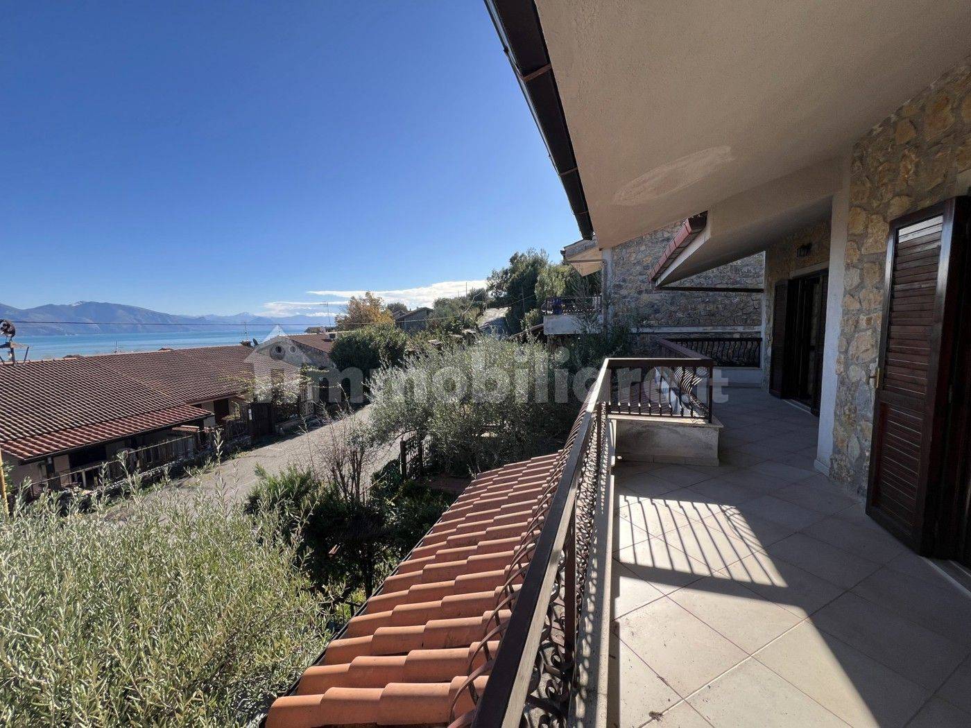 Appartamento in vendita a Santa Marina