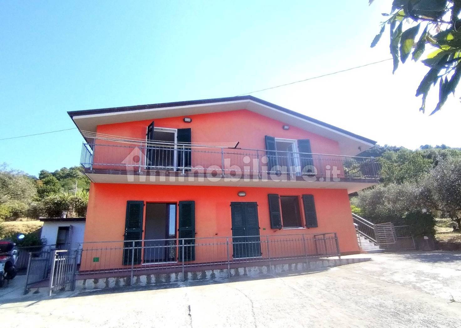 Villa in vendita a Sarzana