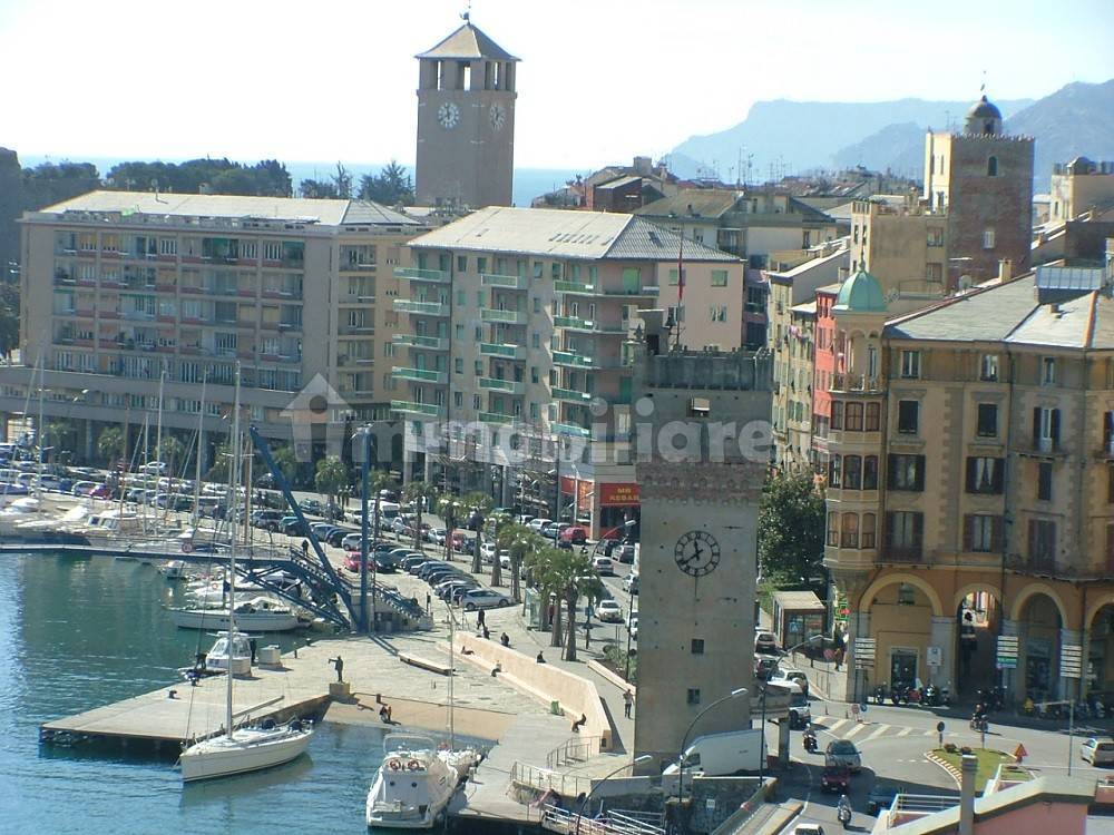 Appartamento in affitto a Savona