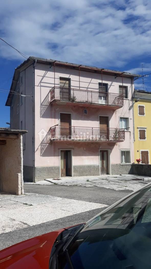 Rustico - Casale in vendita a Sant'Anna d'Alfaedo