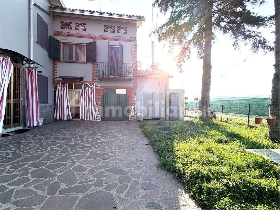 Casa indipendente in vendita a Novellara
