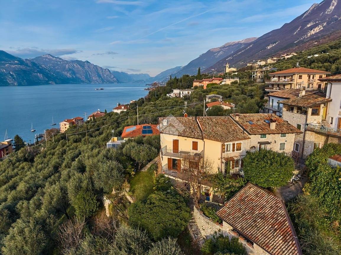 Villa in vendita a Brenzone sul Garda