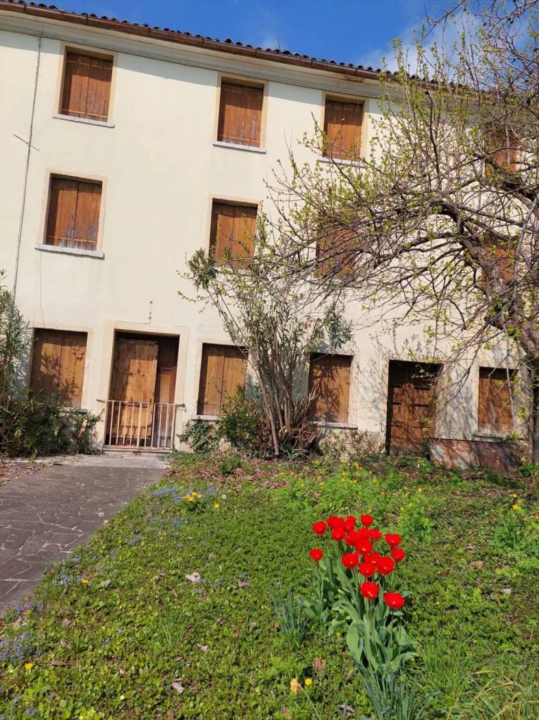 Villa in vendita a Pieve del Grappa