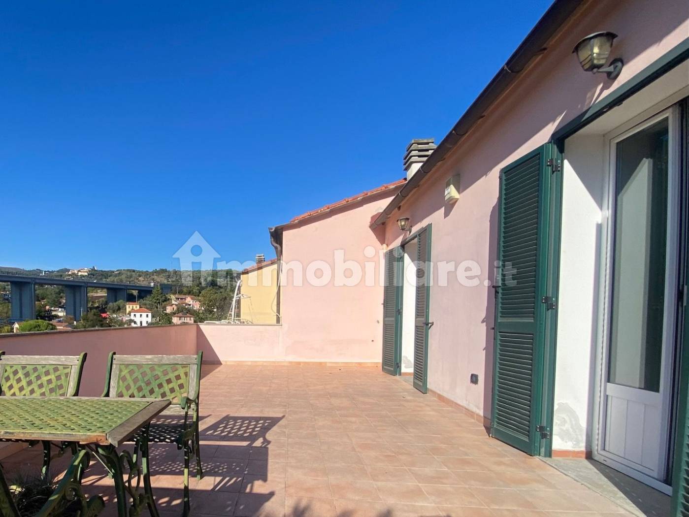 Villetta a schiera in vendita a Imperia