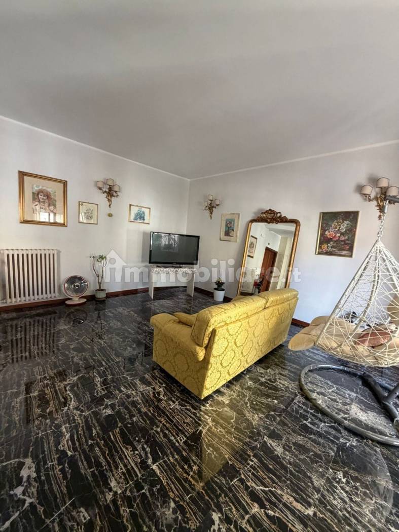 Appartamento in vendita a Salerno