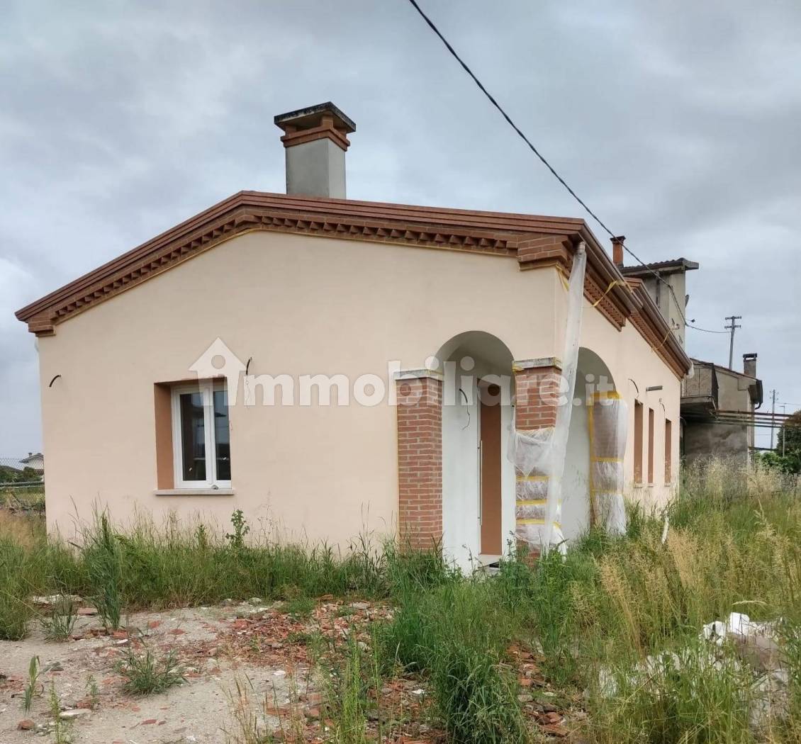Villa in vendita a Castagnaro