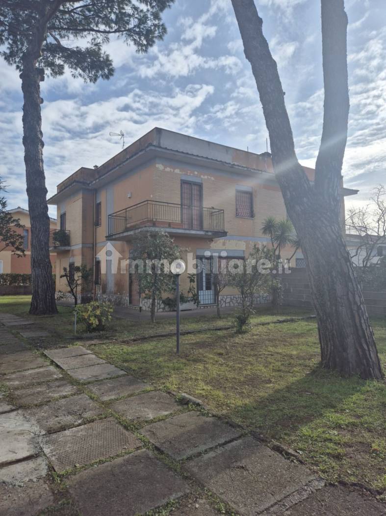 Villa in vendita a Anzio