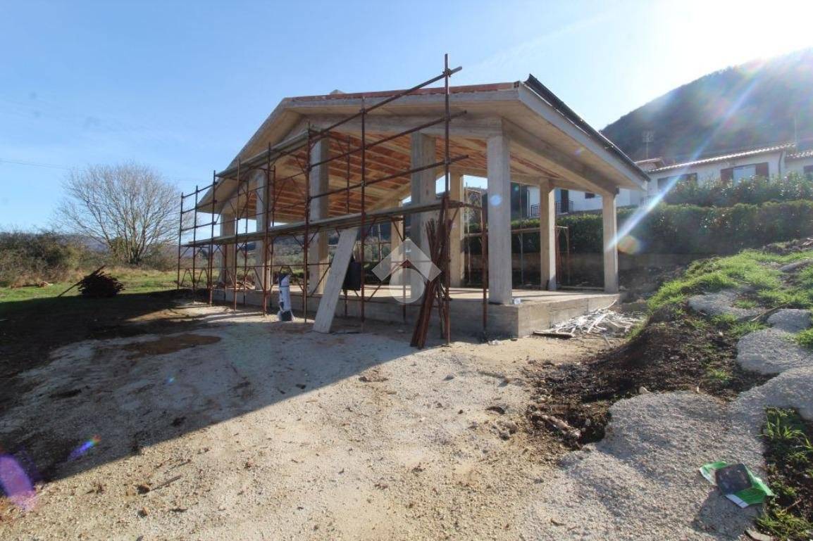 Villa in vendita a Scandriglia