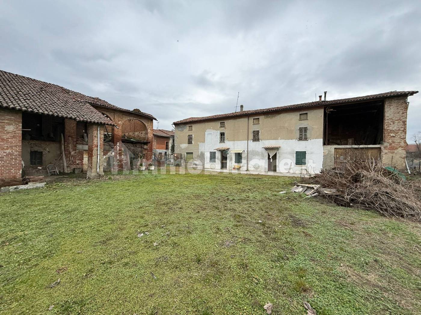 Casa indipendente in vendita a Alessandria